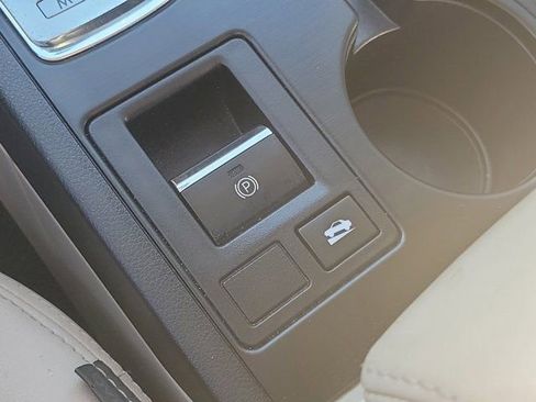 Used 2017 Subaru Legacy 2.5i Limited image 32