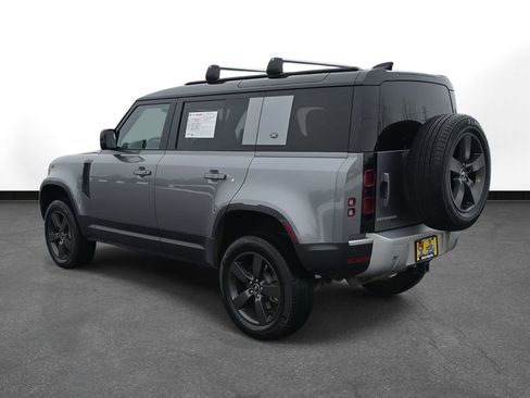 Used 2021 Land Rover Defender 110 SE image 8