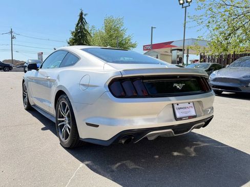 Used 2016 Ford Mustang Premium RWD image 8