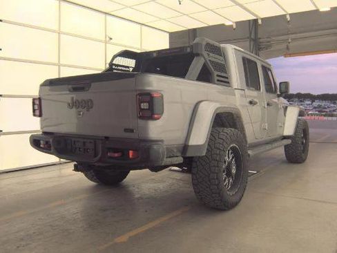 Used 2020 Jeep Gladiator Rubicon AWD/4WD image 2