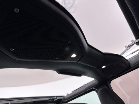 Used 2024 Jeep Wrangler Sport image 33