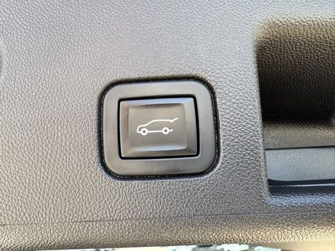 Certified 2021 Chevrolet Equinox LT image 39