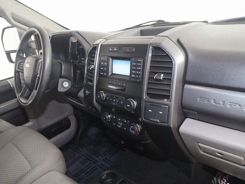 Used 2019 Ford F250 XLT image 38