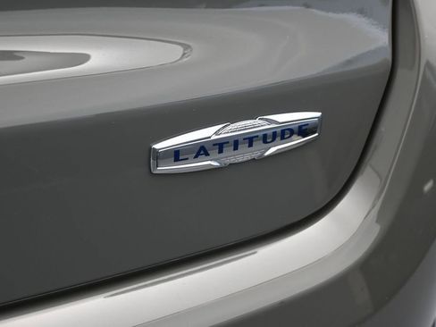 Used 2023 Jeep Compass Latitude AWD/4WD image 31