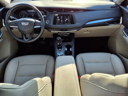 Certified 2023 Cadillac XT4 Luxury w/ Cold Weather Package image 12