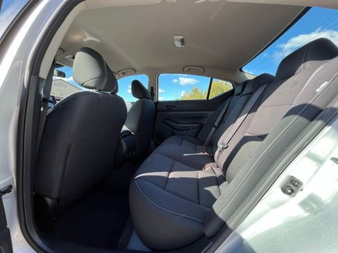 Used 2024 Nissan Altima 2.5 SV image 16