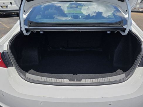 Used 2024 Chevrolet Malibu LT FWD image 34