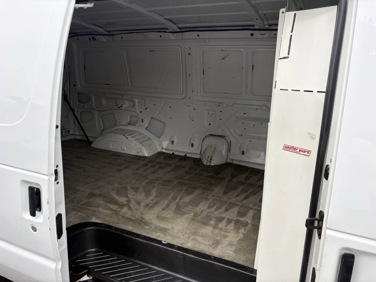 Used 1999 Ford E-150 and Econoline 150 RWD image 20