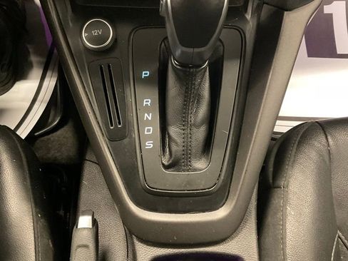 Used 2015 Ford Focus SE w/ Equipment Group 201A image 24