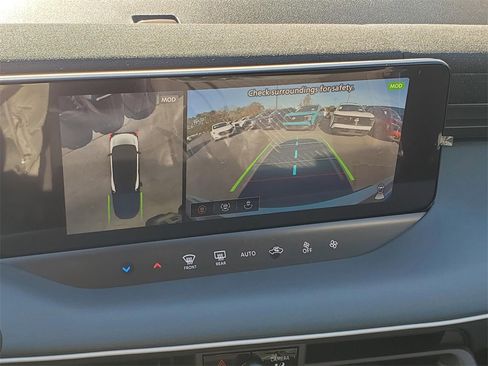 New 2026 Nissan Leaf image 19