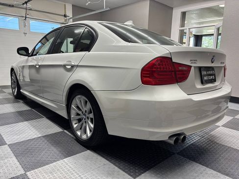 Used 2011 BMW 328i xDrive Sedan AWD/4WD image 10