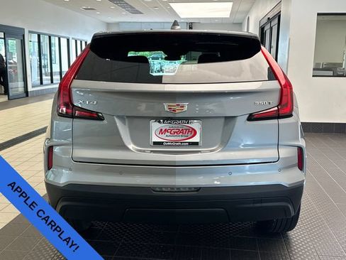Used 2024 Cadillac XT4 Luxury w/ Cold Weather Package FWD image 4