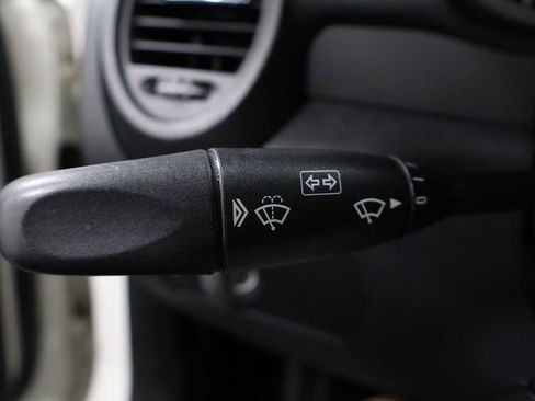 Used 2009 Mercedes-Benz SLK 300 image 24