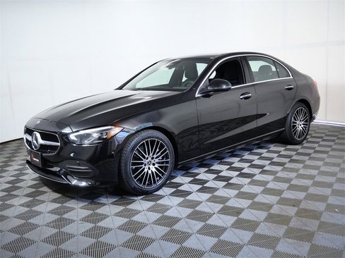 Used 2025 Mercedes-Benz C 300 4MATIC Sedan image 5