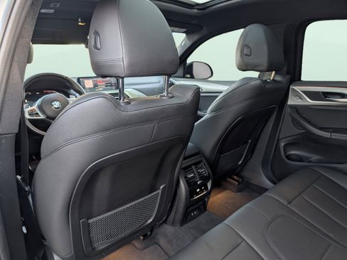 Used 2021 BMW X4 xDrive30i w/ M Sport Package image 21