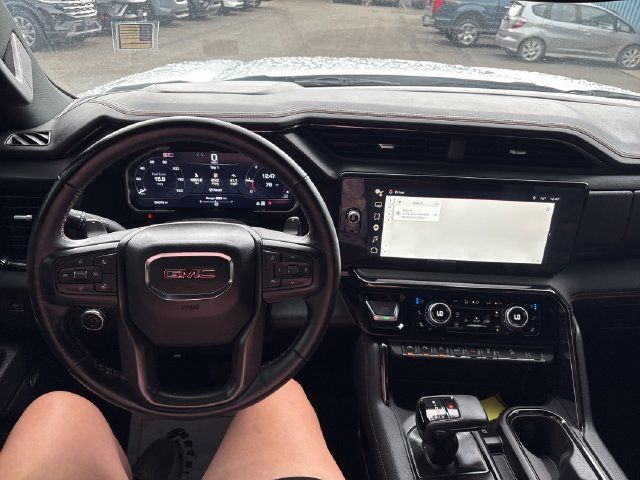 Used 2024 GMC Sierra 1500 AT4 w/ AT4 Preferred Package AWD/4WD image 10
