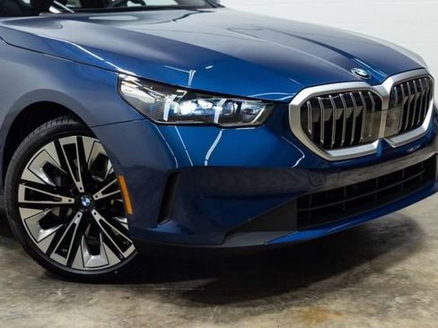 Certified 2026 BMW 530i xDrive AWD/4WD image 7