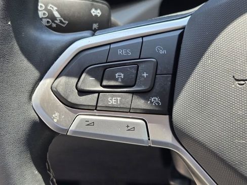 Certified 2023 Volkswagen Taos S FWD image 25