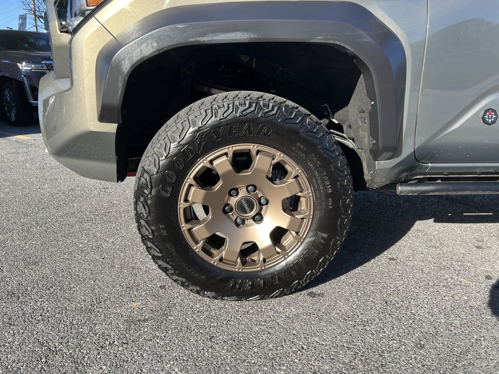 Used 2025 Toyota Tacoma 4x4 Double Cab Hybrid w/ Tow Tech Package image 12