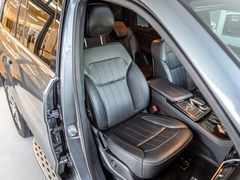 Used 2018 Mercedes-Benz GLS 450 4MATIC w/ Premium Package image 39