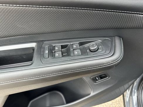 New 2026 Volkswagen Atlas Cross Sport SEL Premium R-Line AWD/4WD image 19