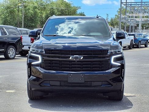 Used 2024 Chevrolet Suburban RST w/ Luxury Package AWD/4WD image 2