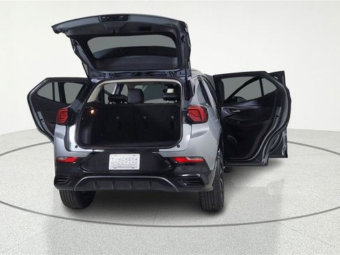 Used 2024 Buick Encore GX Sport Touring FWD image 8
