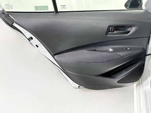 Used 2025 Toyota Corolla LE image 25