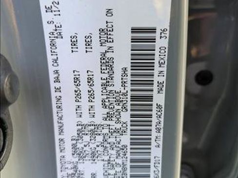 Used 2022 Toyota Tacoma TRD Sport w/ Technology Package image 17