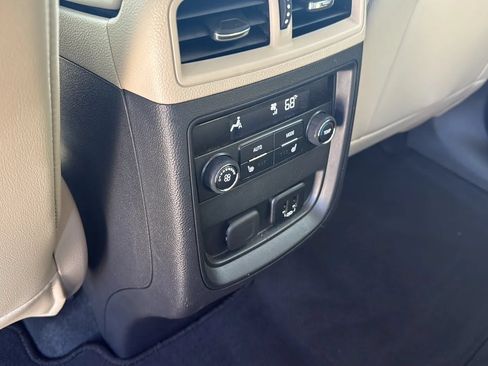 Used 2017 Buick Envision Essence FWD image 13