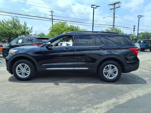 Certified 2023 Ford Explorer XLT AWD/4WD image 7