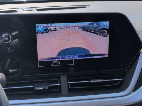 Used 2024 Chevrolet Trax LS w/ LS Convenience Package FWD image 15