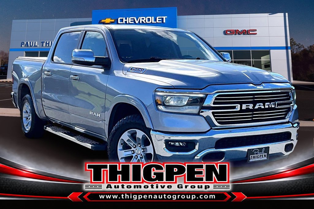 Used 2022 RAM 1500 Laramie AWD/4WD image 1