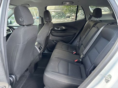 Used 2024 GMC Terrain SLE FWD image 48