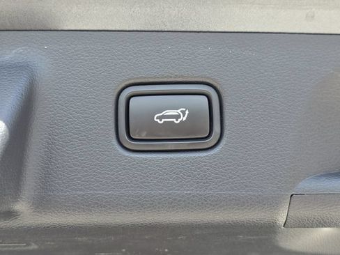 Used 2025 Hyundai Palisade SEL FWD image 14