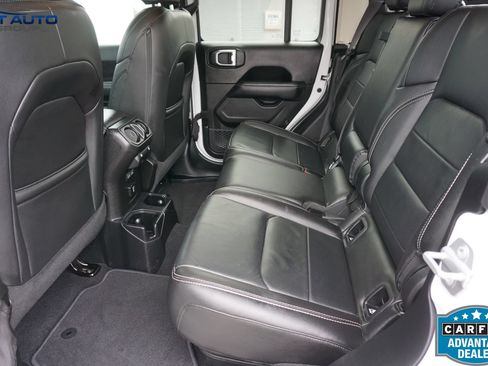Used 2020 Jeep Gladiator Overland AWD/4WD image 18