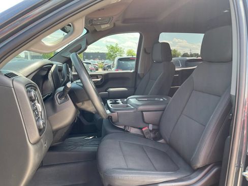 Used 2019 Chevrolet Silverado 1500 Custom w/ Custom Value Package AWD/4WD image 33