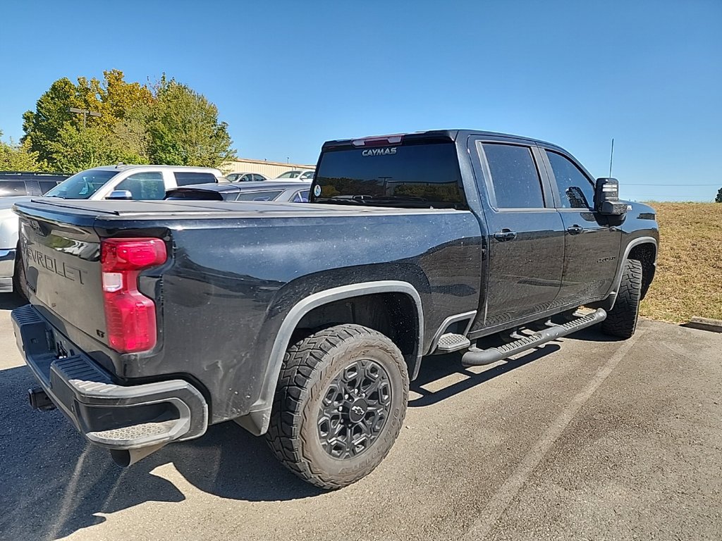 Used 2021 Chevrolet Silverado 2500 LT w/ Midnight Edition AWD/4WD image 4
