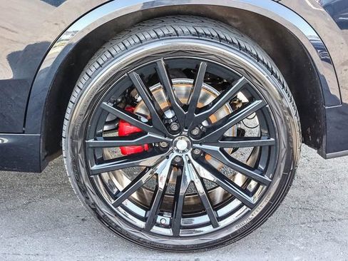 Used 2022 BMW X5 sDrive40i w/ M Sport Package RWD image 8