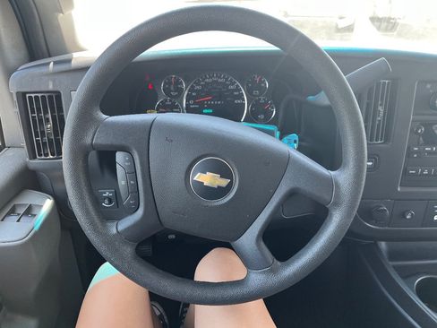 Used 2017 Chevrolet Express 3500 LT w/ LT Preferred Equipment Group RWD image 17
