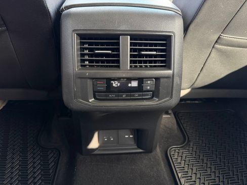 Used 2022 Volkswagen Atlas SEL R-Line AWD/4WD image 15
