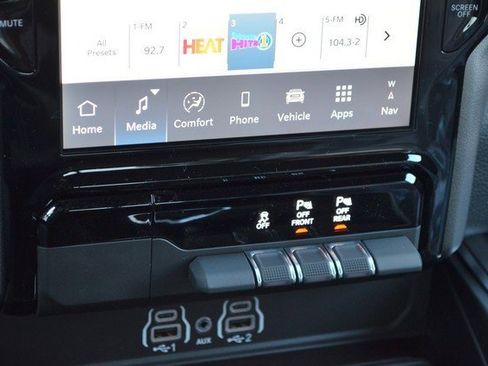 New 2026 RAM 1500 4x4 Crew Cab image 27