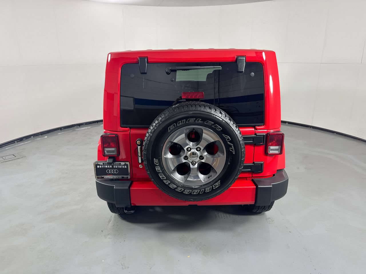 Used 2017 Jeep Wrangler Unlimited Sahara w/ Connectivity Group AWD/4WD image 32