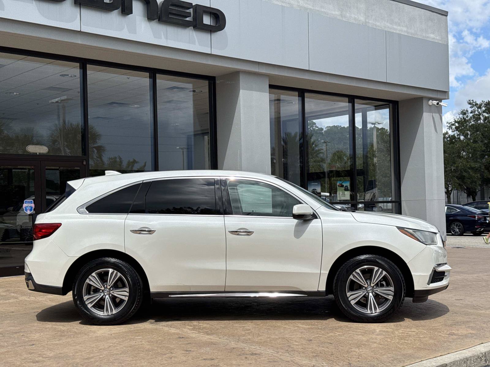 Used 2019 Acura MDX FWD image 2