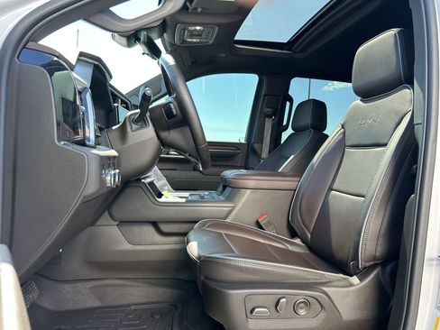 Used 2024 GMC Sierra 3500 Denali w/ Denali Reserve Package image 11