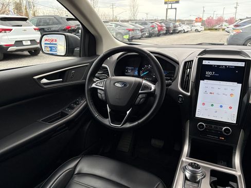 Used 2024 Ford Edge SEL image 34