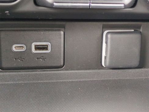 Used 2023 Chevrolet Tahoe LT image 31