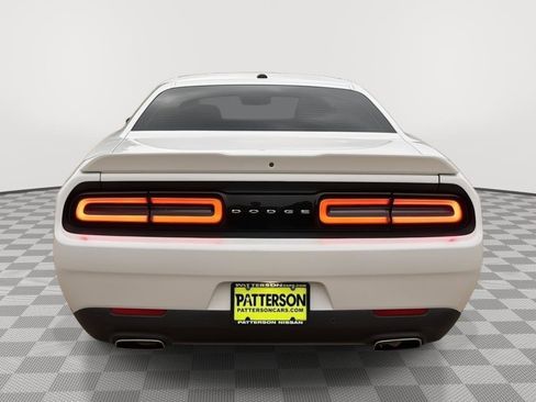 Used 2020 Dodge Challenger SXT w/ Driver Convenience Group RWD image 4