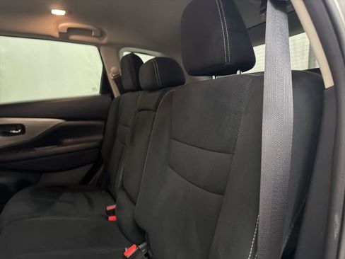 Used 2017 Nissan Murano S image 21