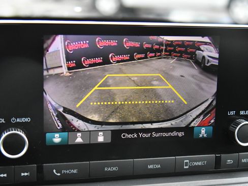 Used 2025 Honda Accord SE image 18